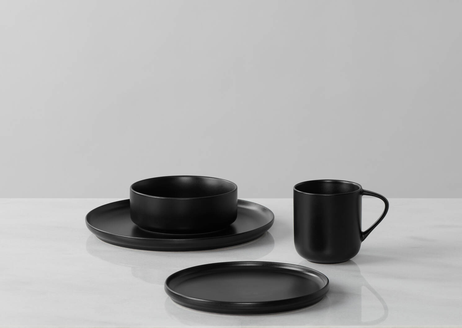 Mayne 16pc Dish Set Black