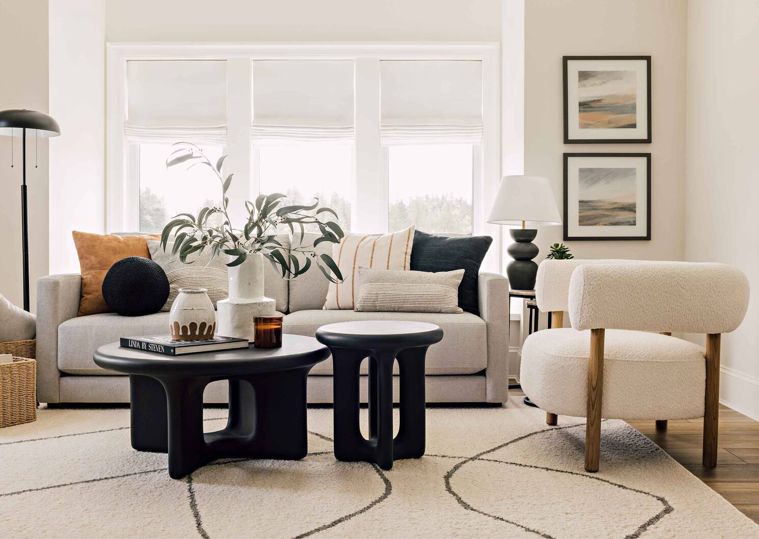 Matrice Armchair -Oslo Ivory