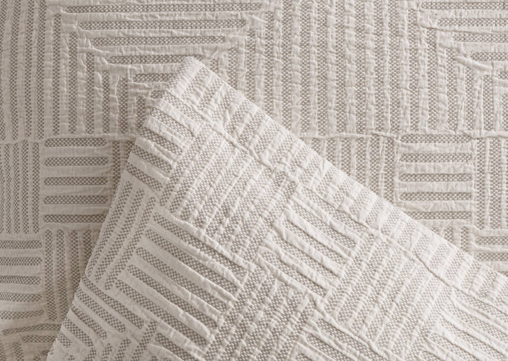 Odus Duvet Set Queen Lt. Grey/Ivory