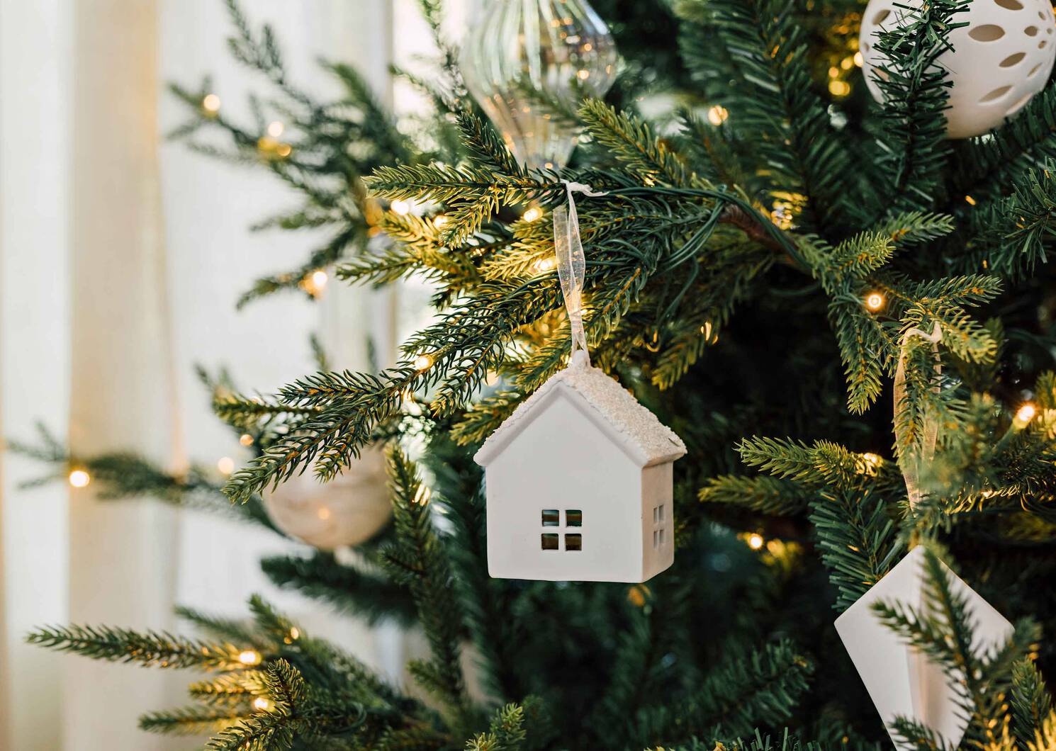 Hearth Home LED Ornament Short