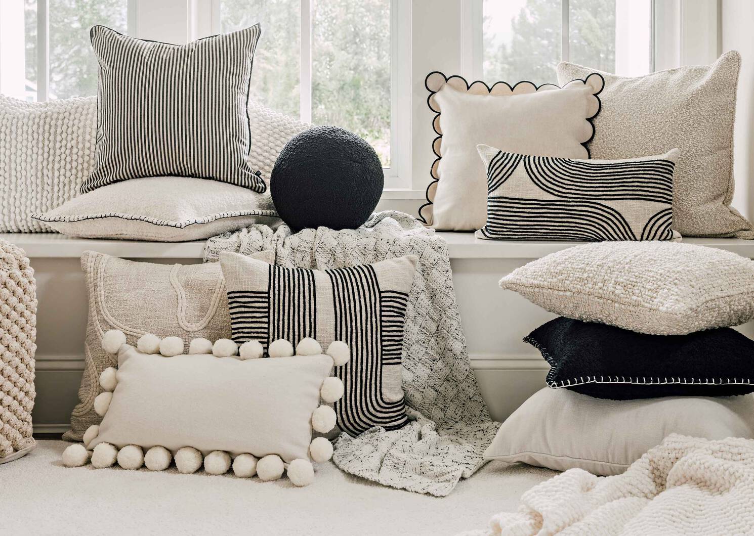 Cozy Cabin Pillow Set