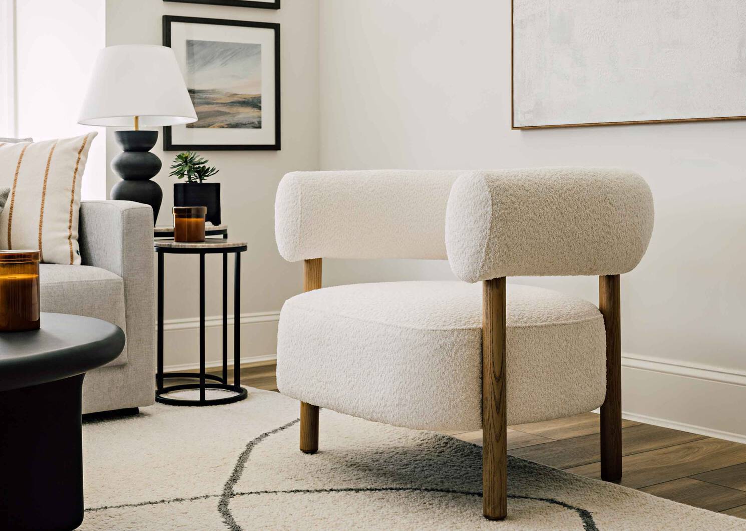 Matrice Armchair -Oslo Ivory