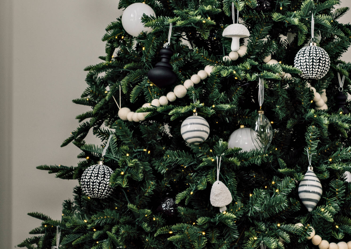 Clara Globe Finial Ornament