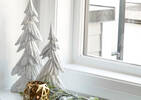 Demeter Frost Garland
