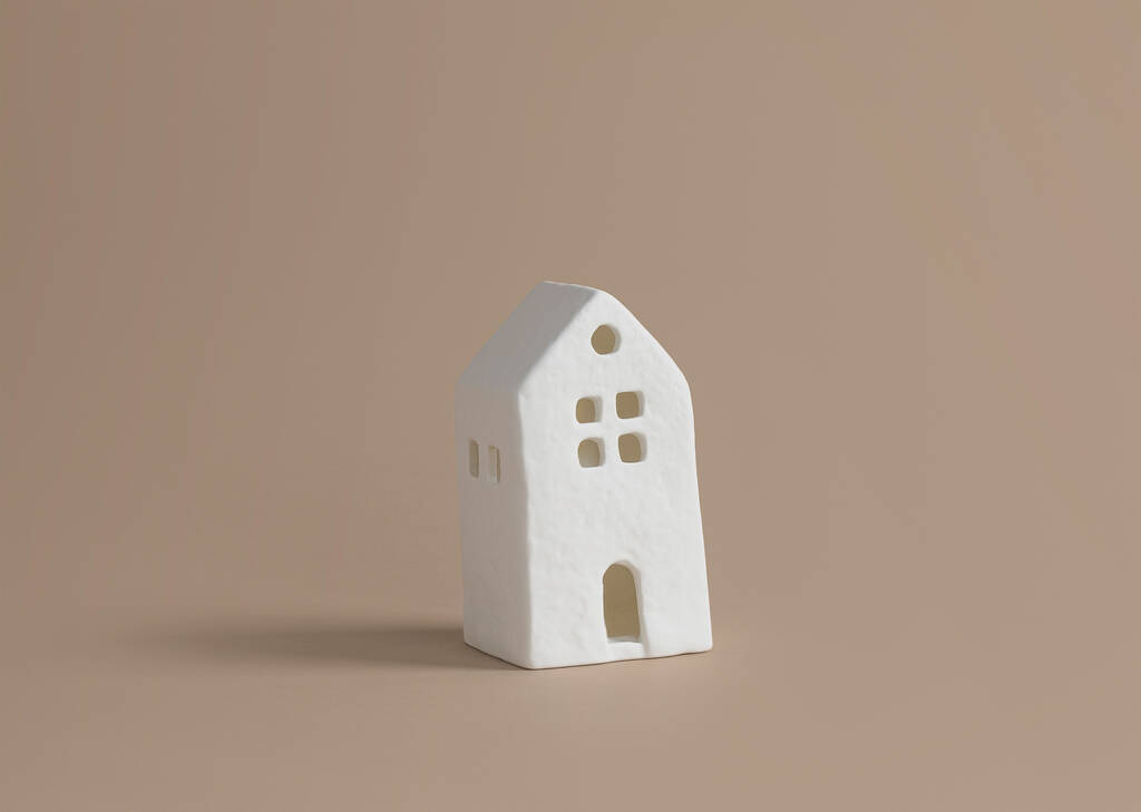 Bowen LED House Large