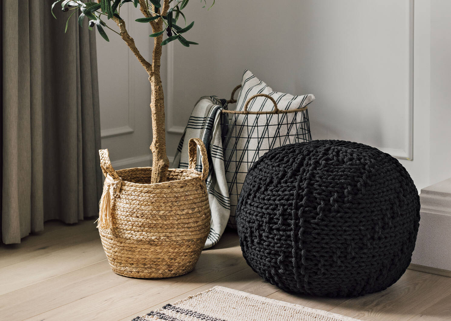 Estefany Tassel Baskets Natural