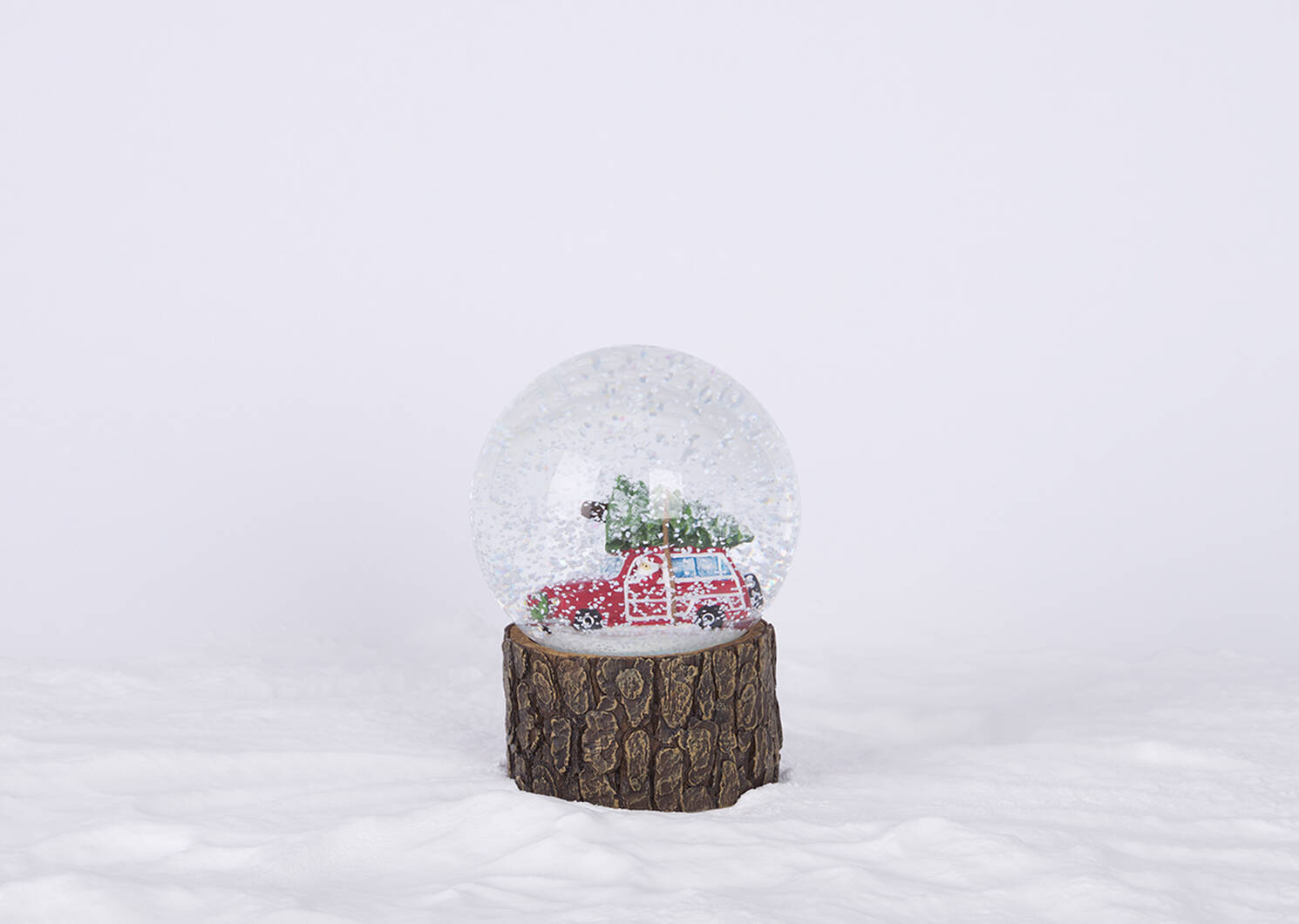 Vintage Wagon Snow Globe