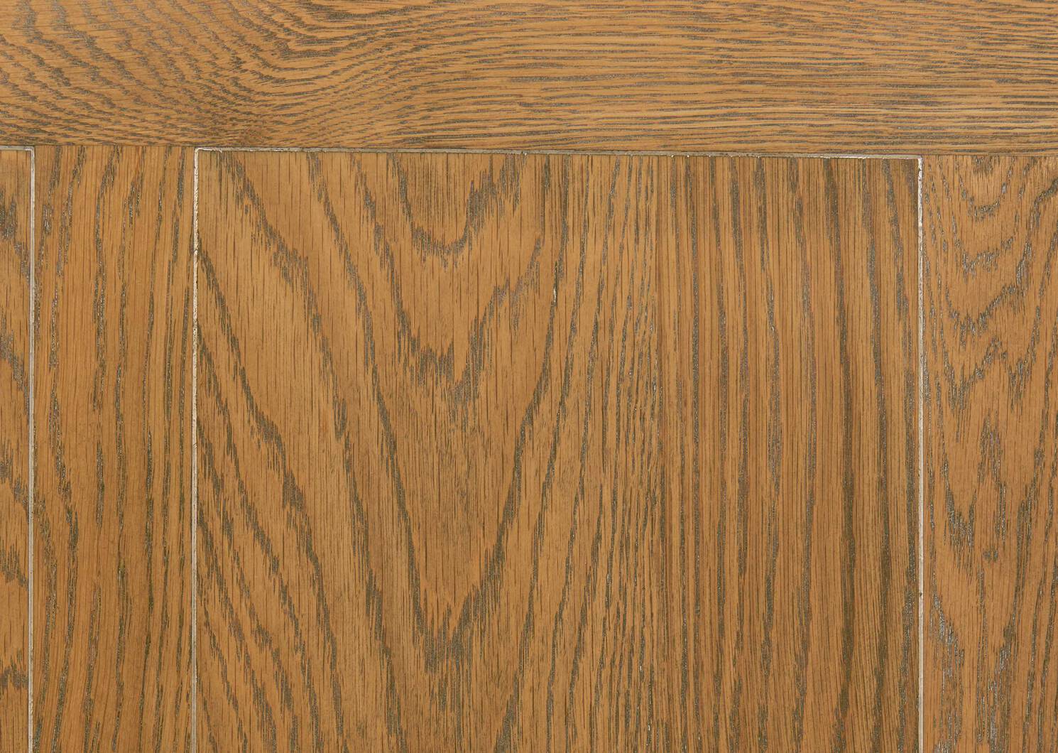 August Ext Dining Table -Jenna Oak