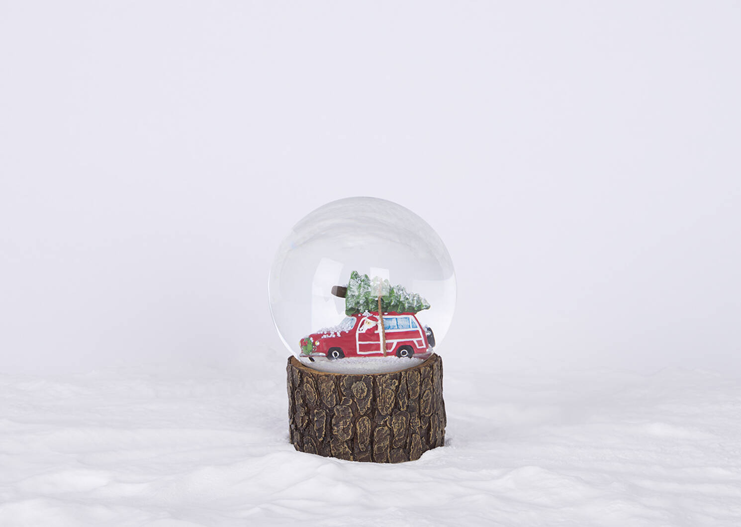 Vintage Wagon Snow Globe