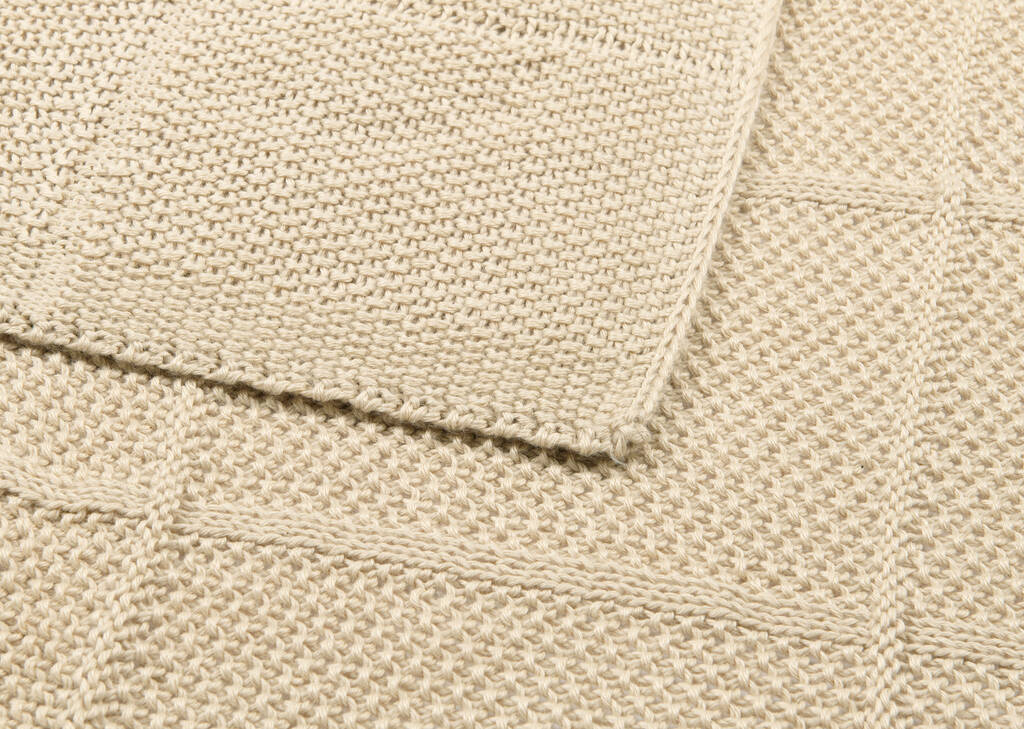 Nicholine Throw Sand