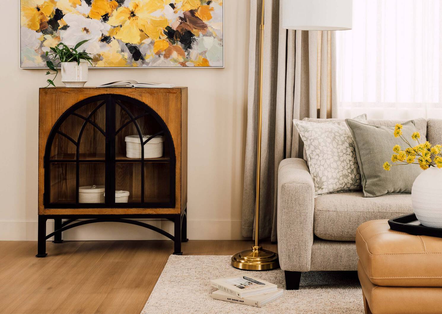 Petit cache-pot mouchet&eacute; Fleur blanc