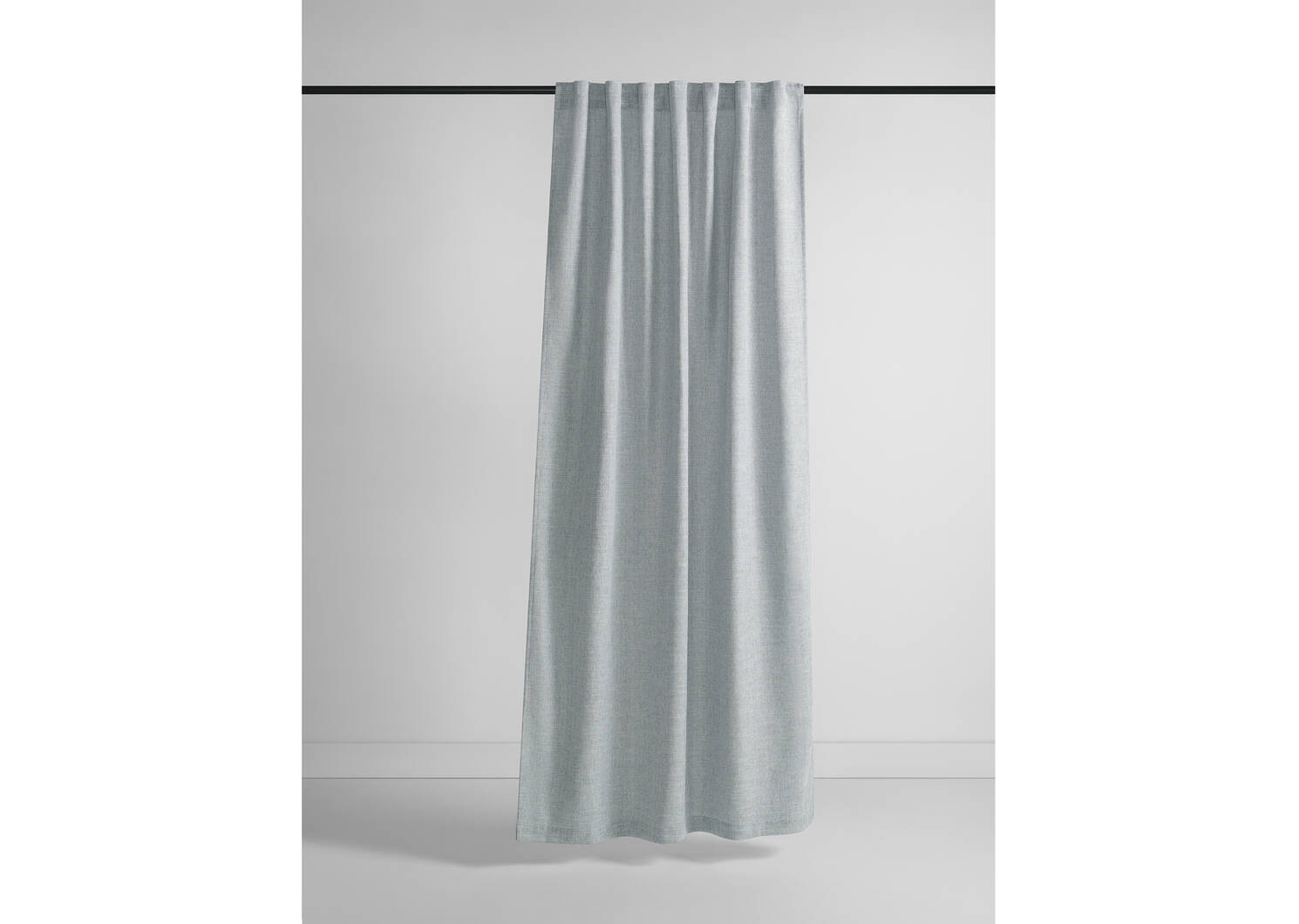 Essie Curtain 96 Lt. Grey/Ivory