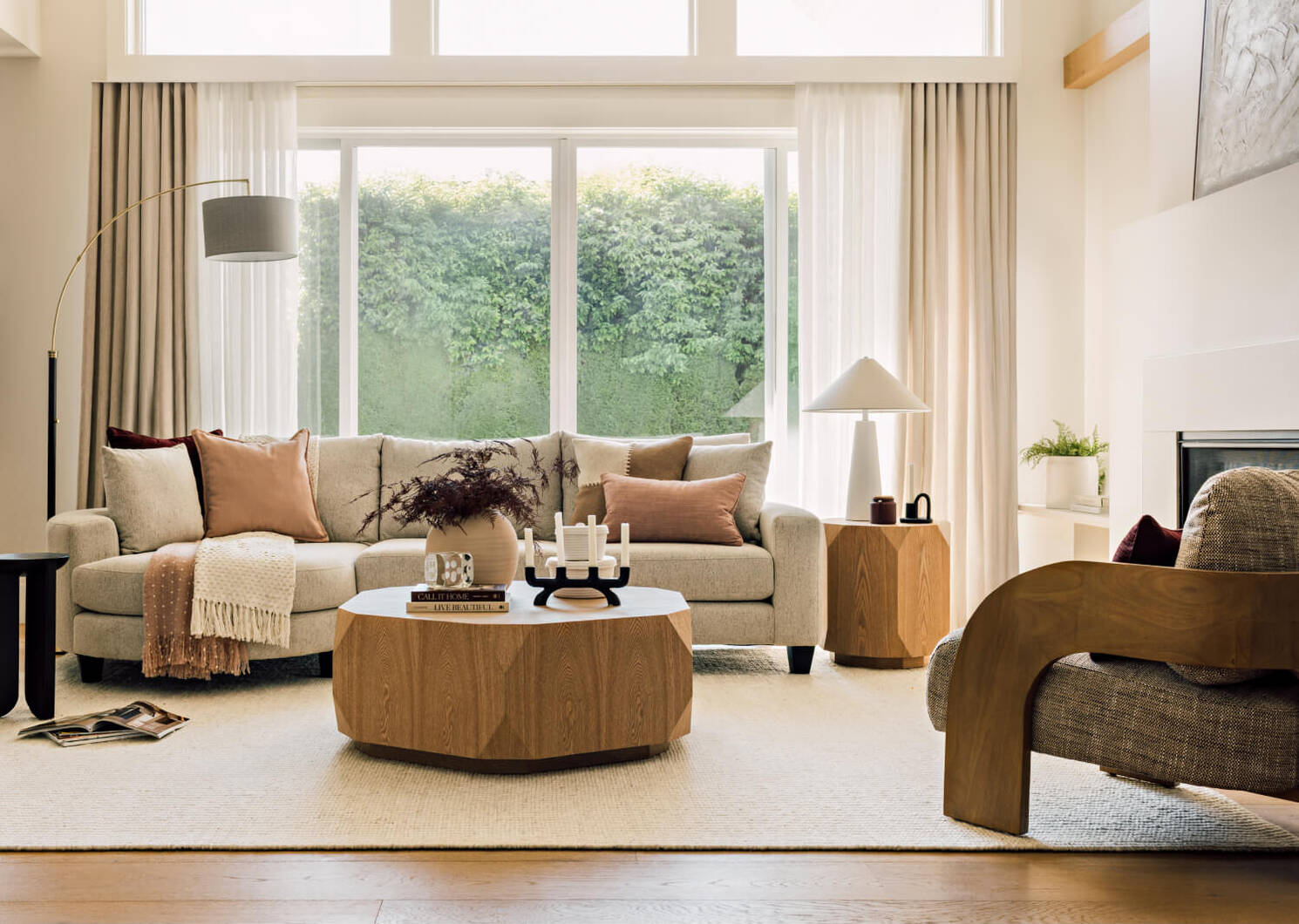 Greta Armchair -Mia Latte