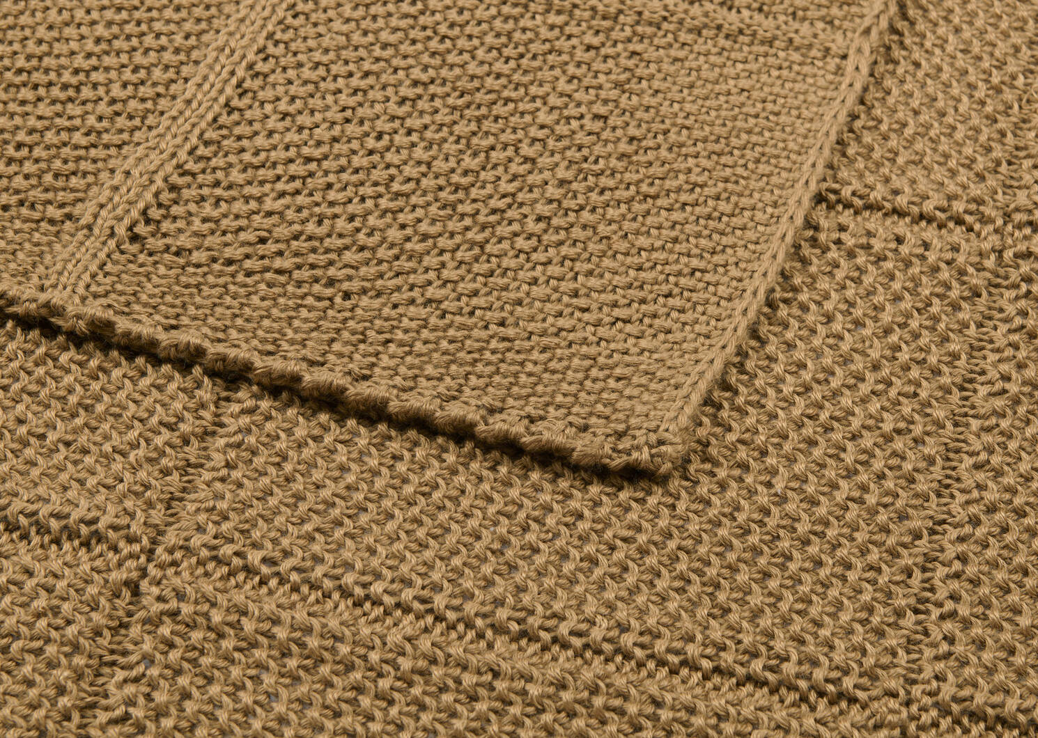 Nicholine Throw Caramel