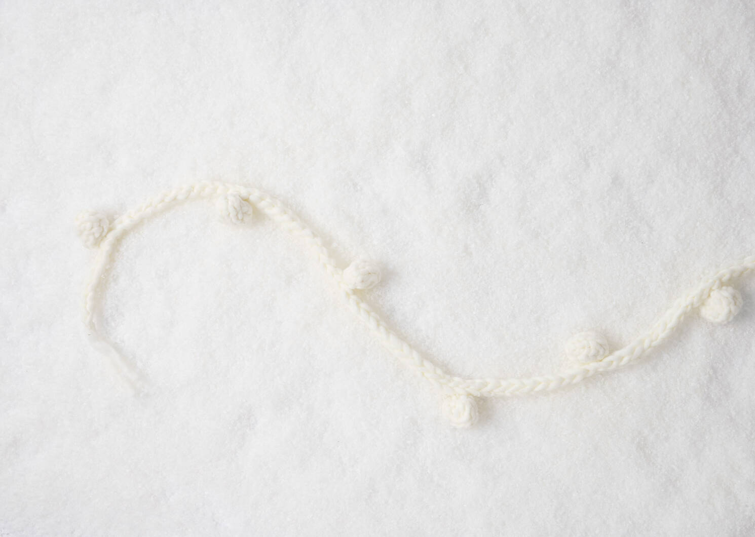 Gudfinna Knit Pompom Garland Ivory
