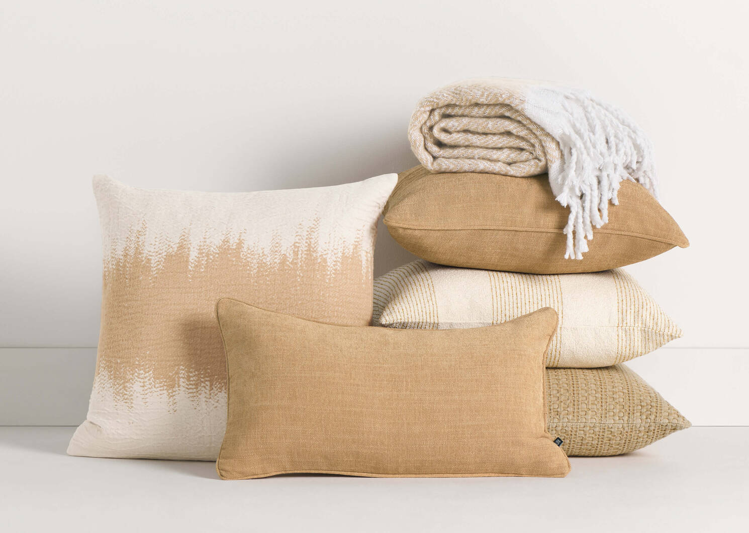 Menton Pillow 20x20 Ivory/Whey
