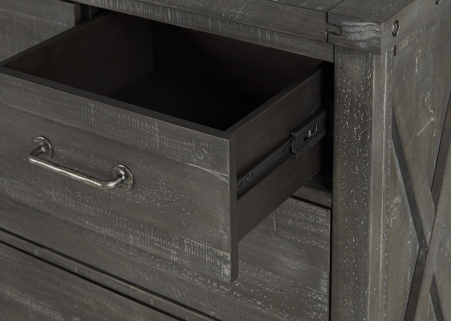 Ironside 7 Drawer Dresser -Smoke