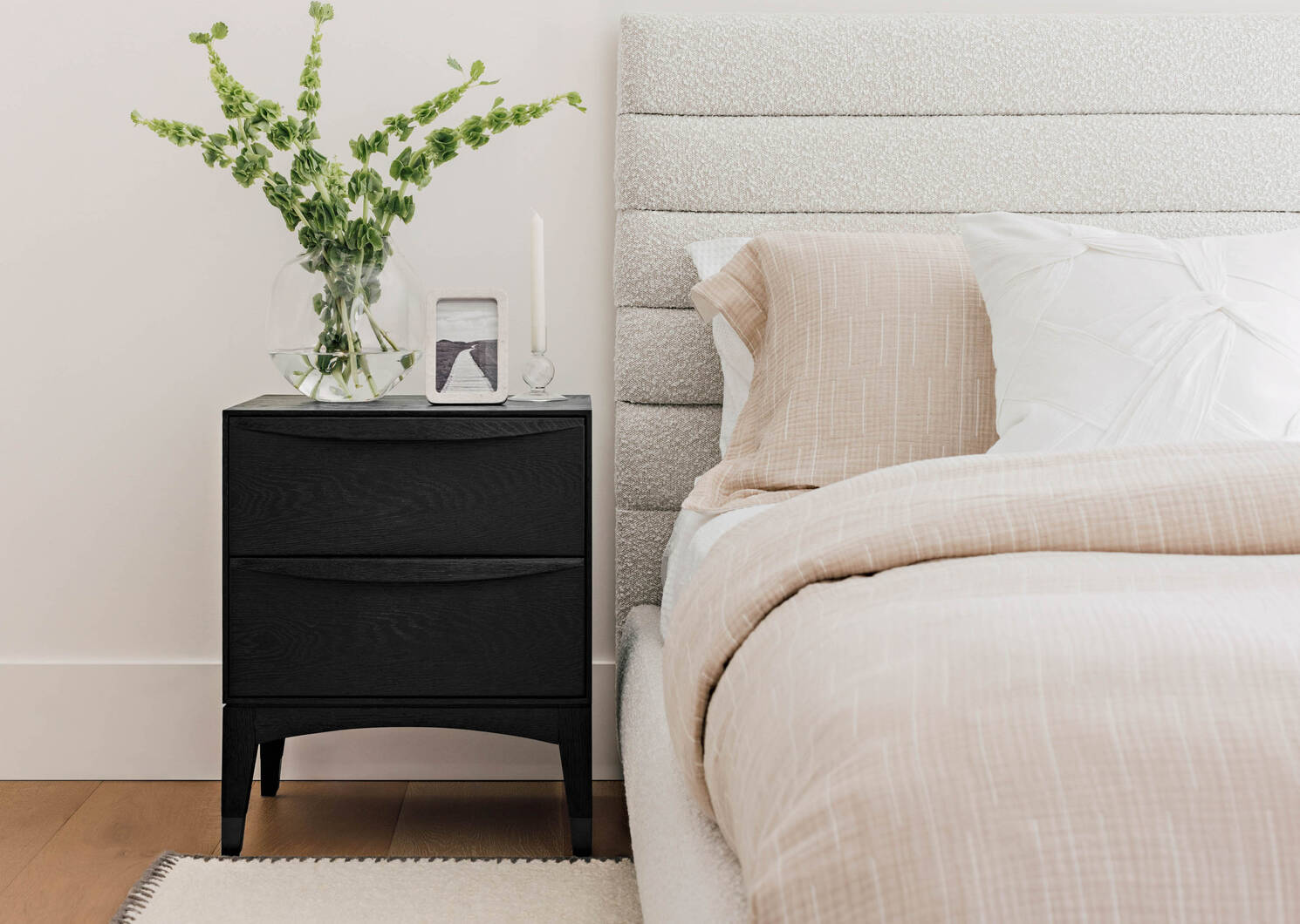 Cedro Nightstand -Miro Java