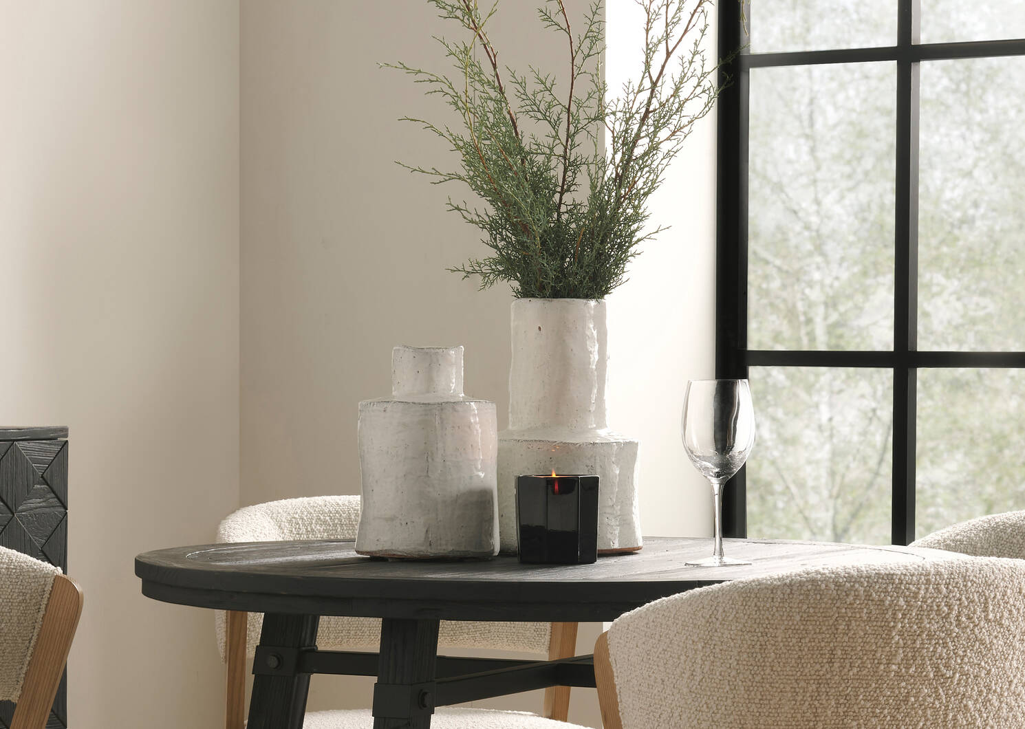 Embrace Candle Black