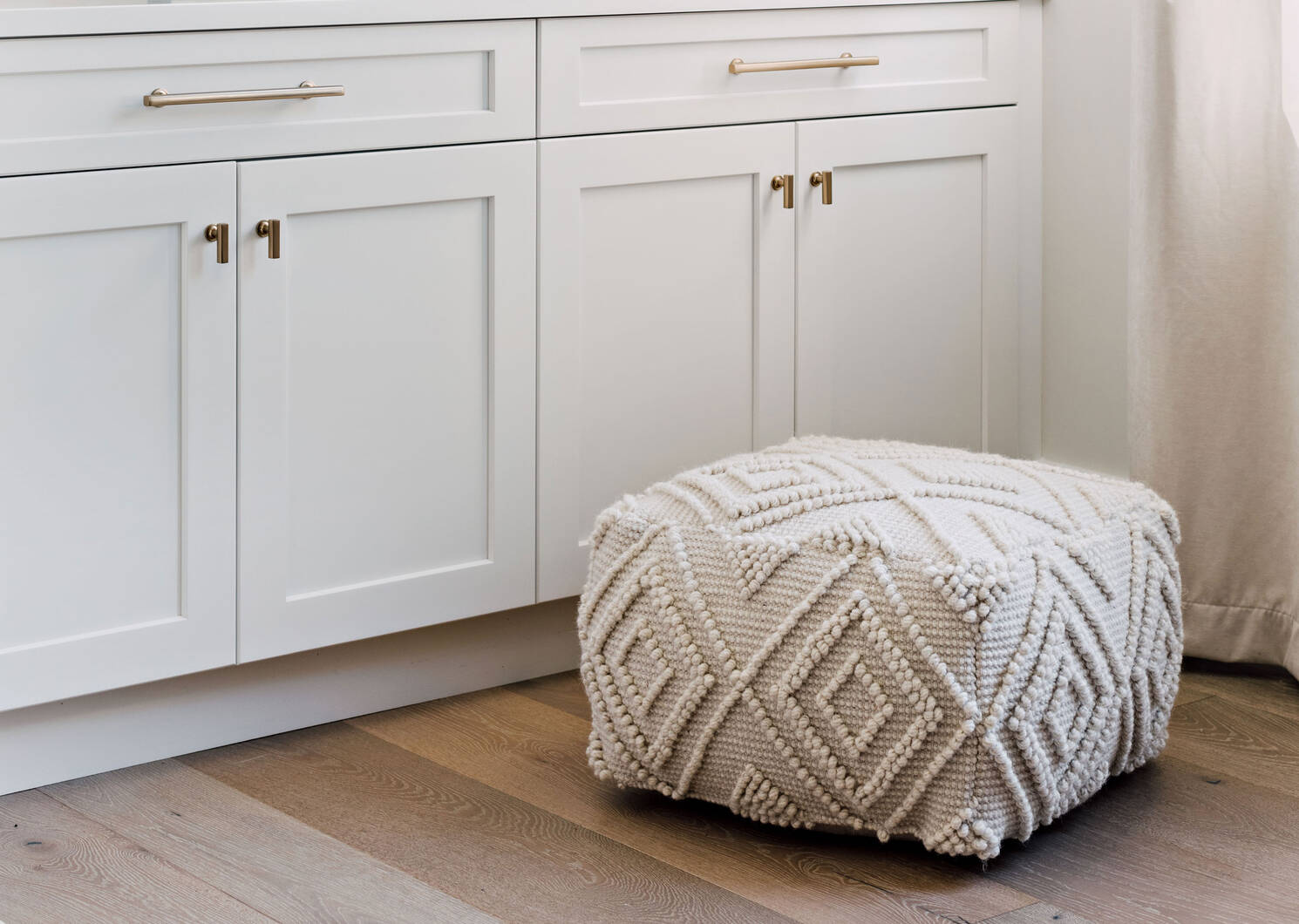 Olympia Pouf Ivory