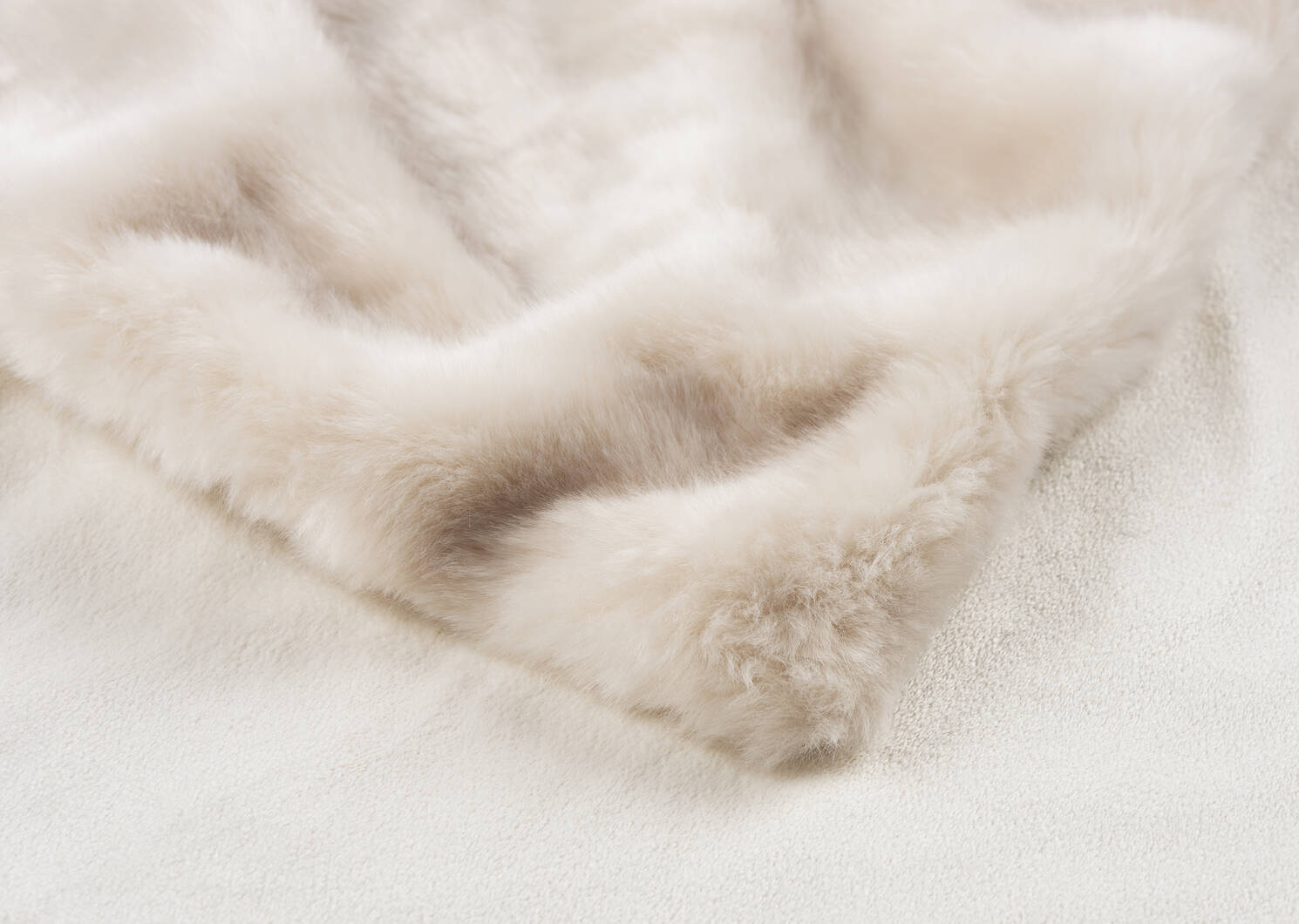Winslet Faux Fur Throw Cream