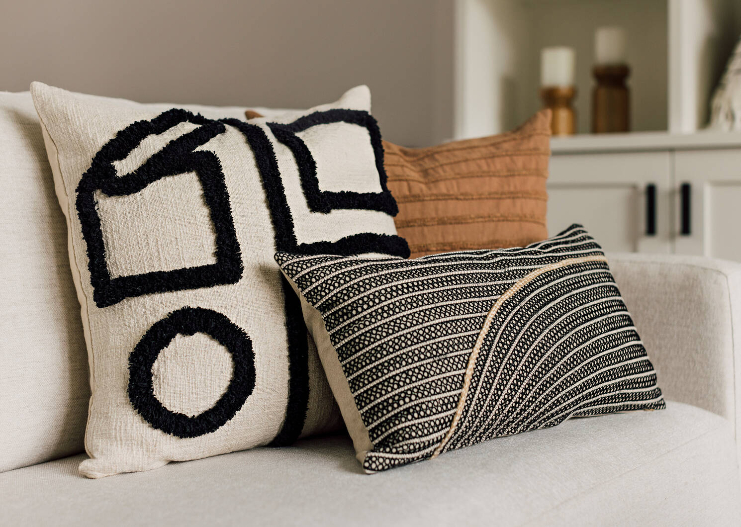 Kamika Cotton Pillow 20x20 Natural/Bl