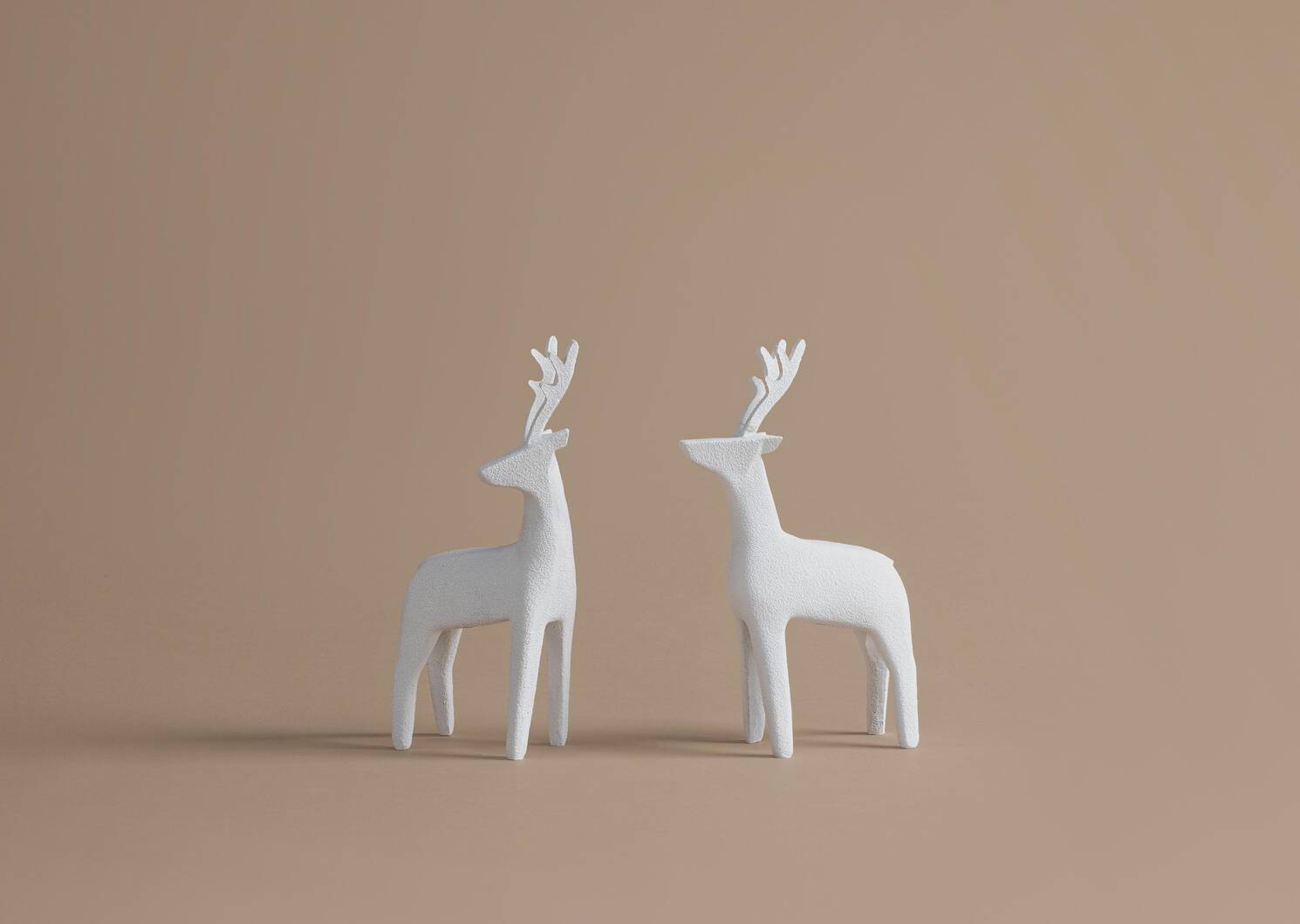Nordic Reindeer Statue Set White