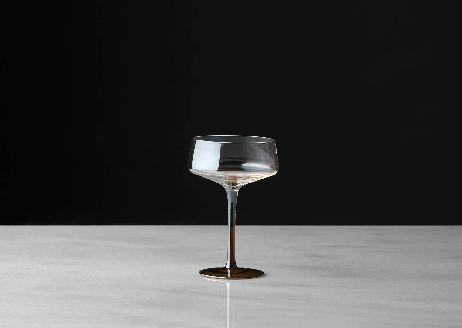 Coupe &agrave; champagne Abie topaze/cognac