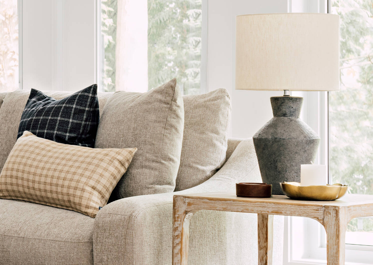 Jakob Table Lamp