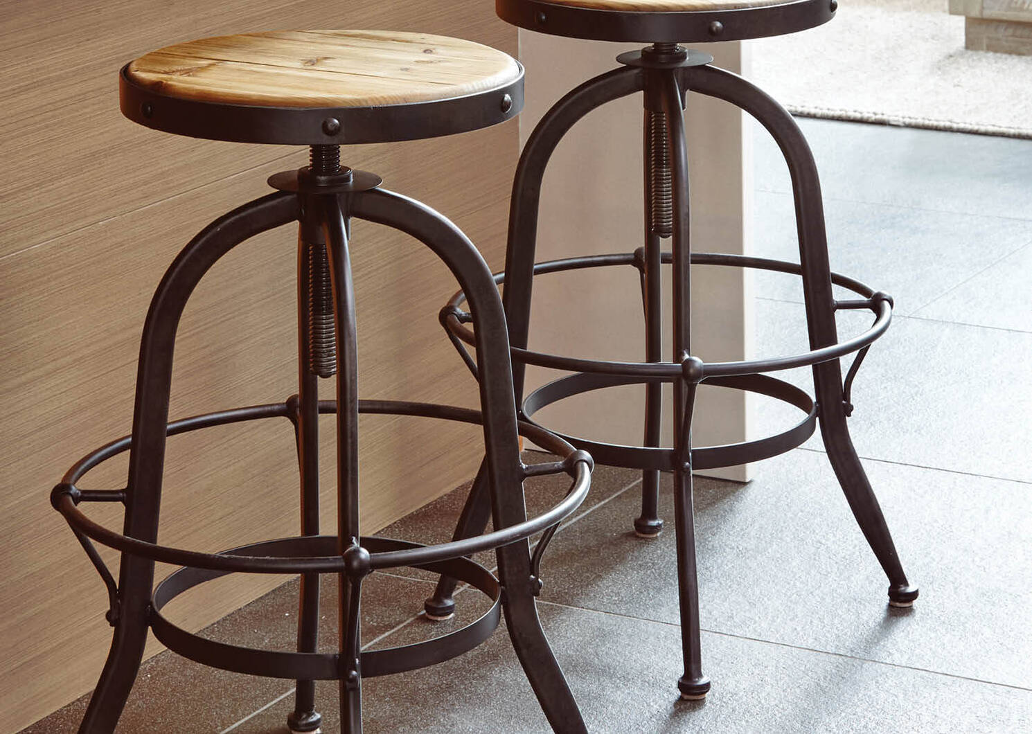 Yaletown Counter Stool -Faded Pine