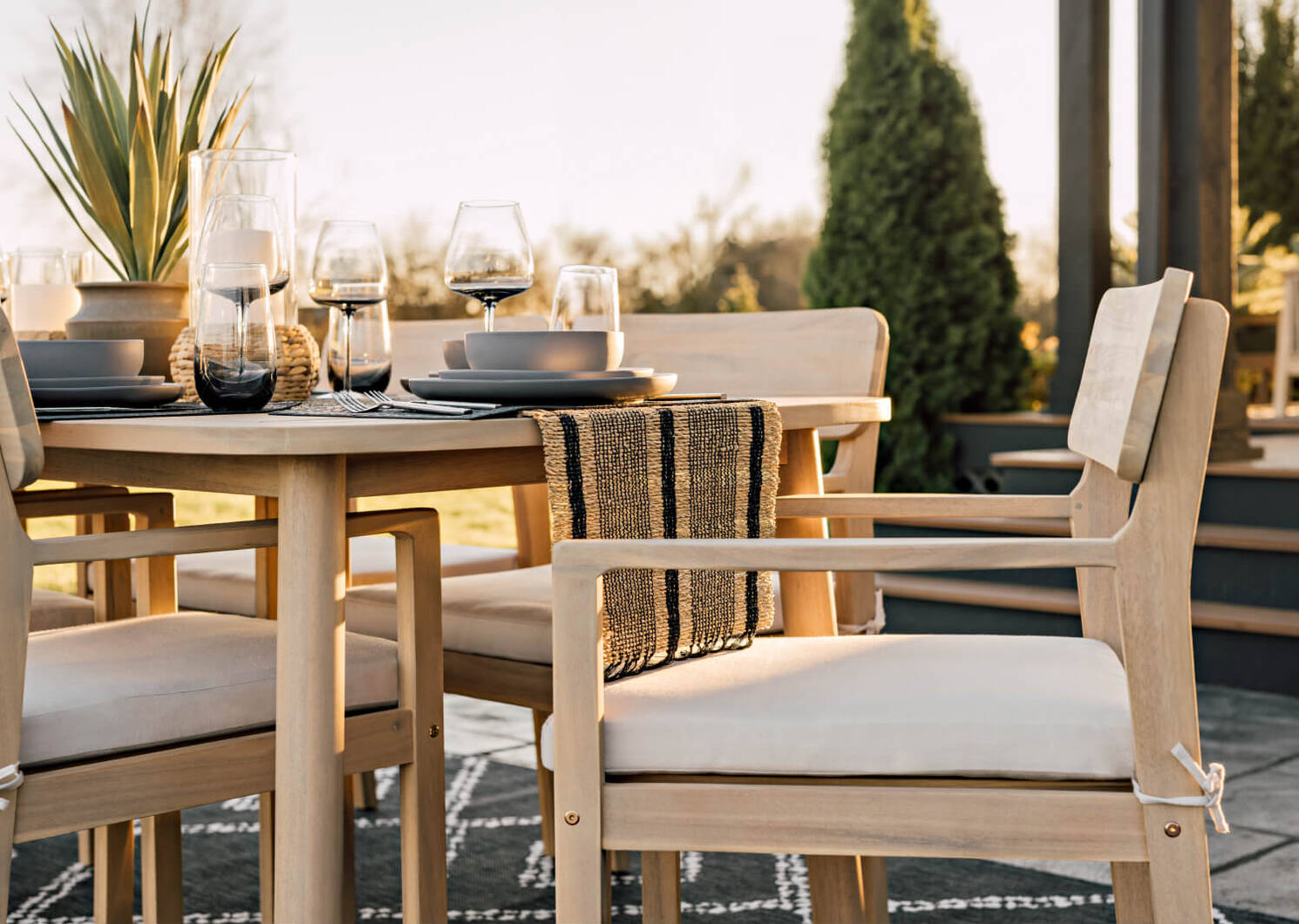 Cabrie Dining Chair w/Cushion -Natural