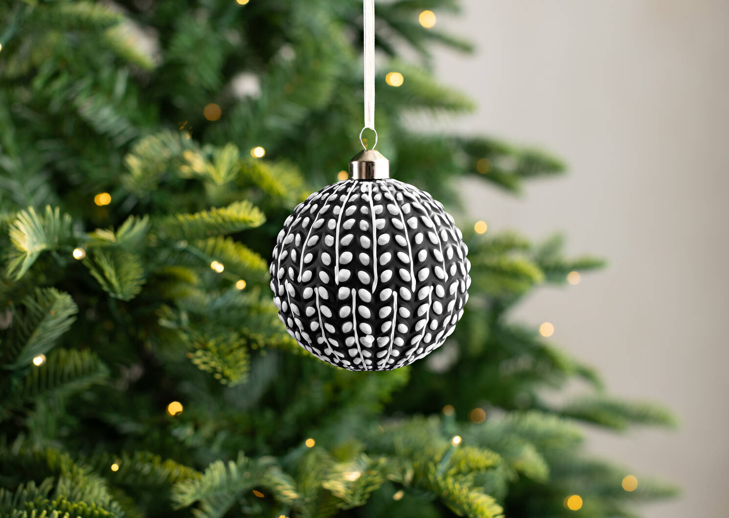 Orn. boule avec feuilles Tilly Leaf