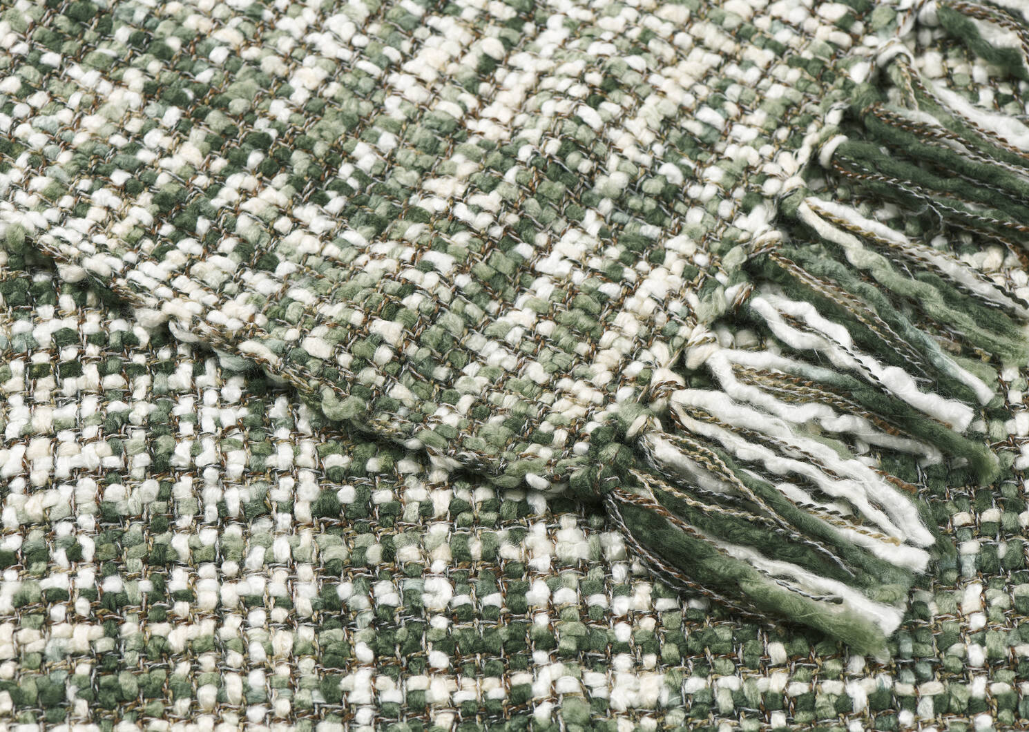 Betina Throw Green/Ivory