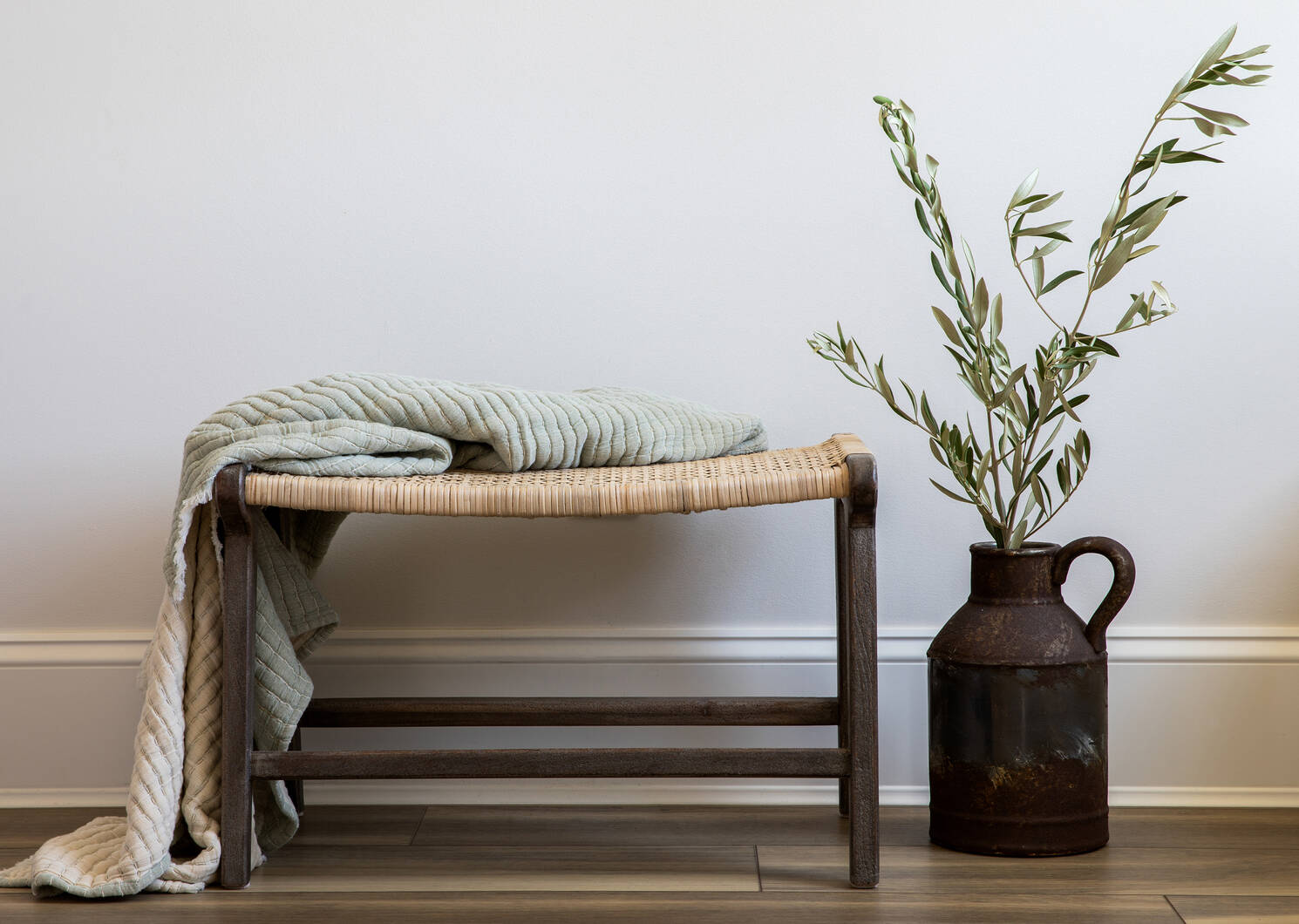 Crestview Cotton Throw Mist