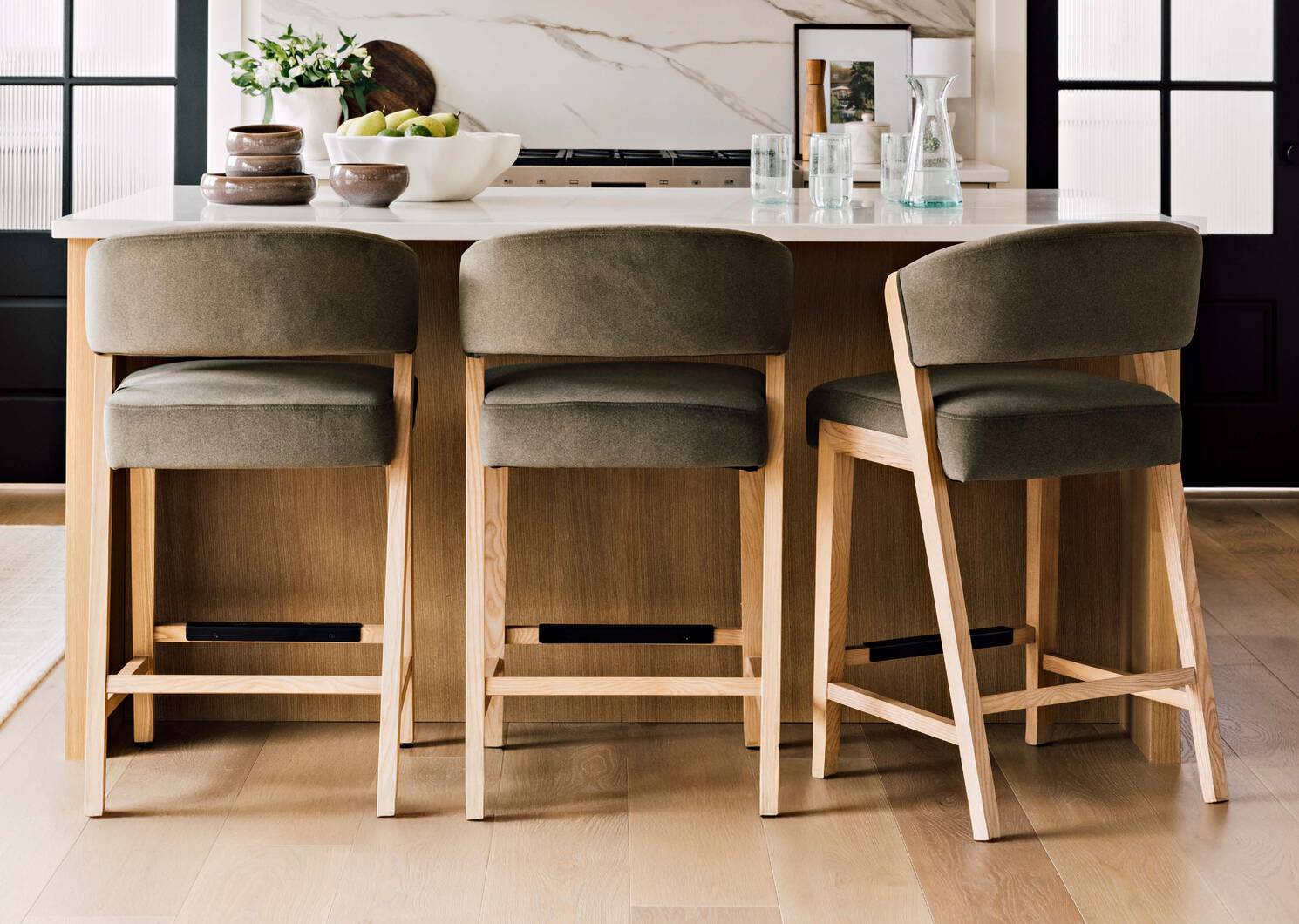 Willaby Counter Stool -Vaughn Forest