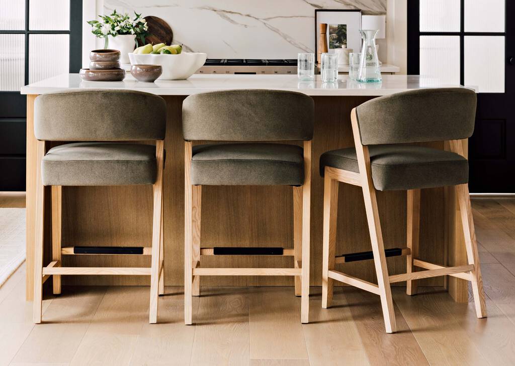 Willaby Counter Stool -Vaughn Forest