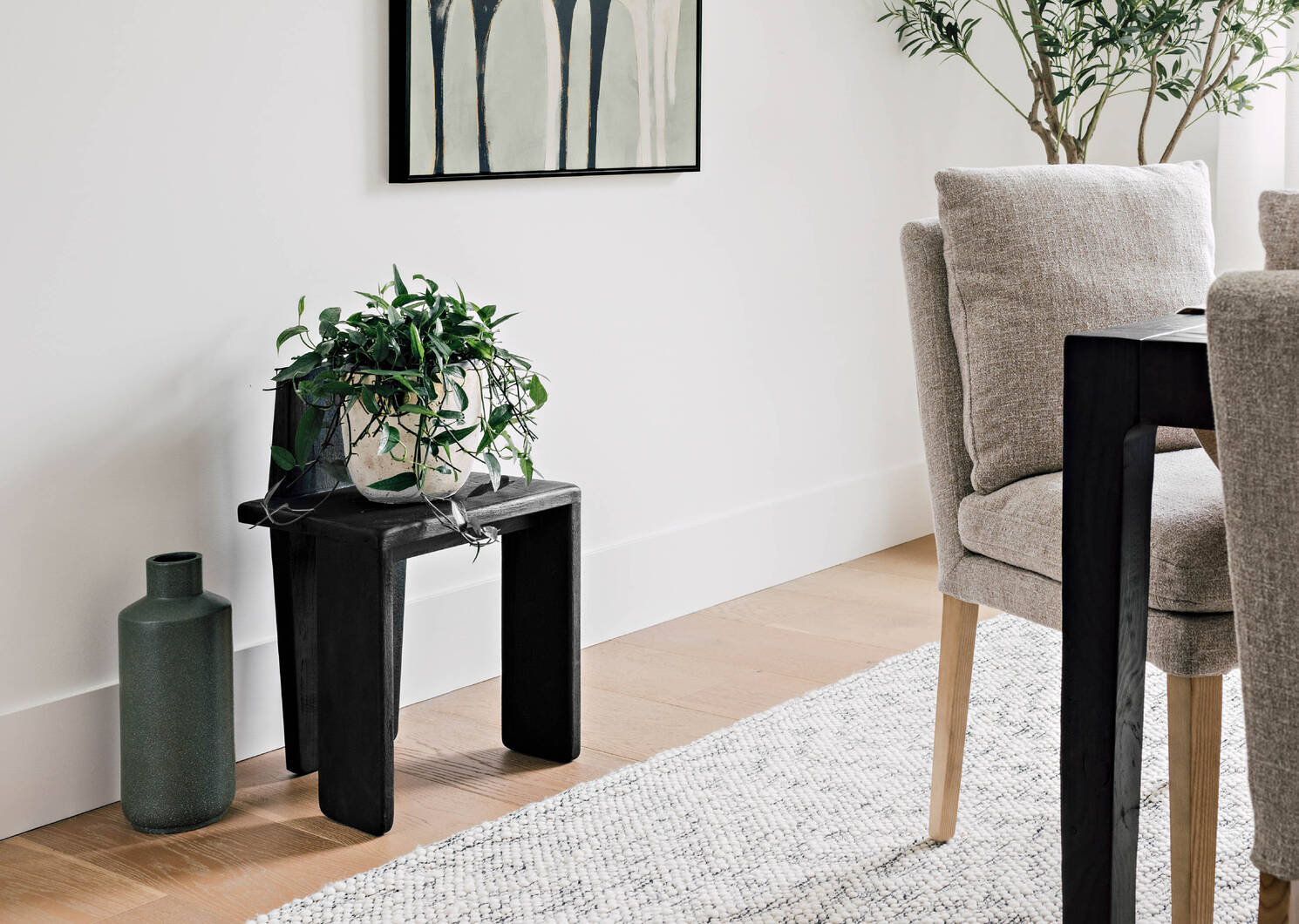Idalia Accent Table -Nasir Black