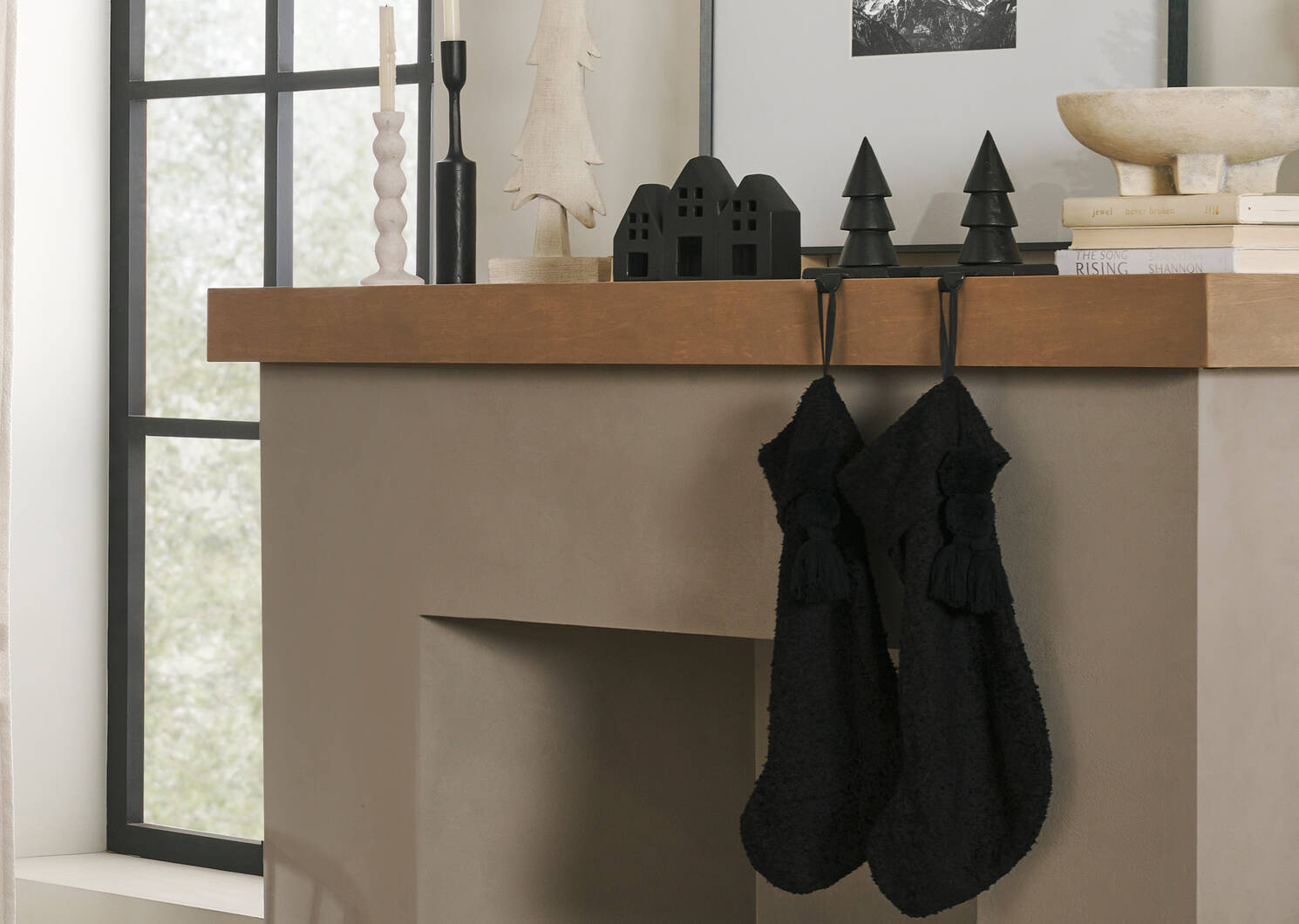 Hollis Boucle Stocking Black