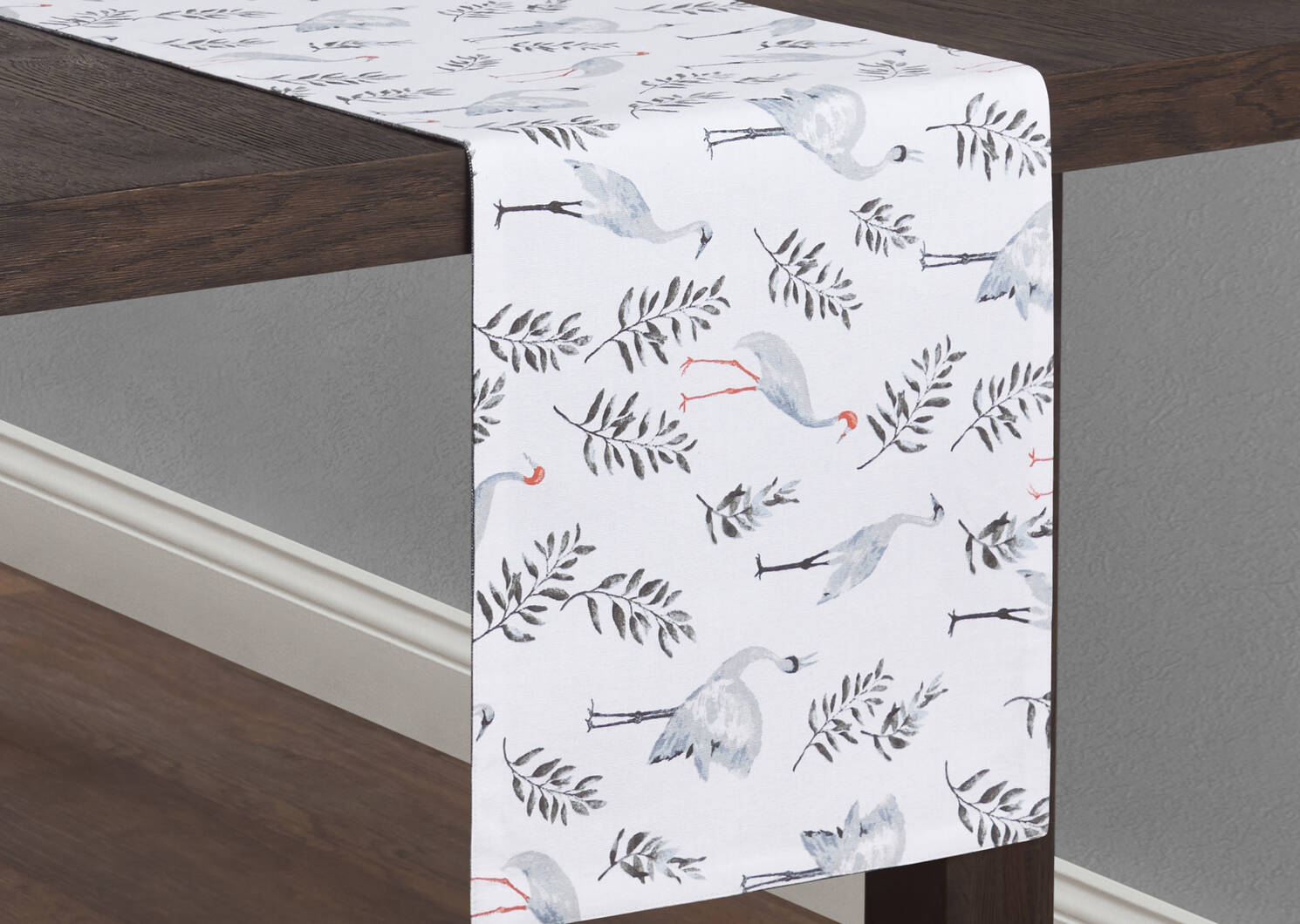 Crane Table Runner White/Grey