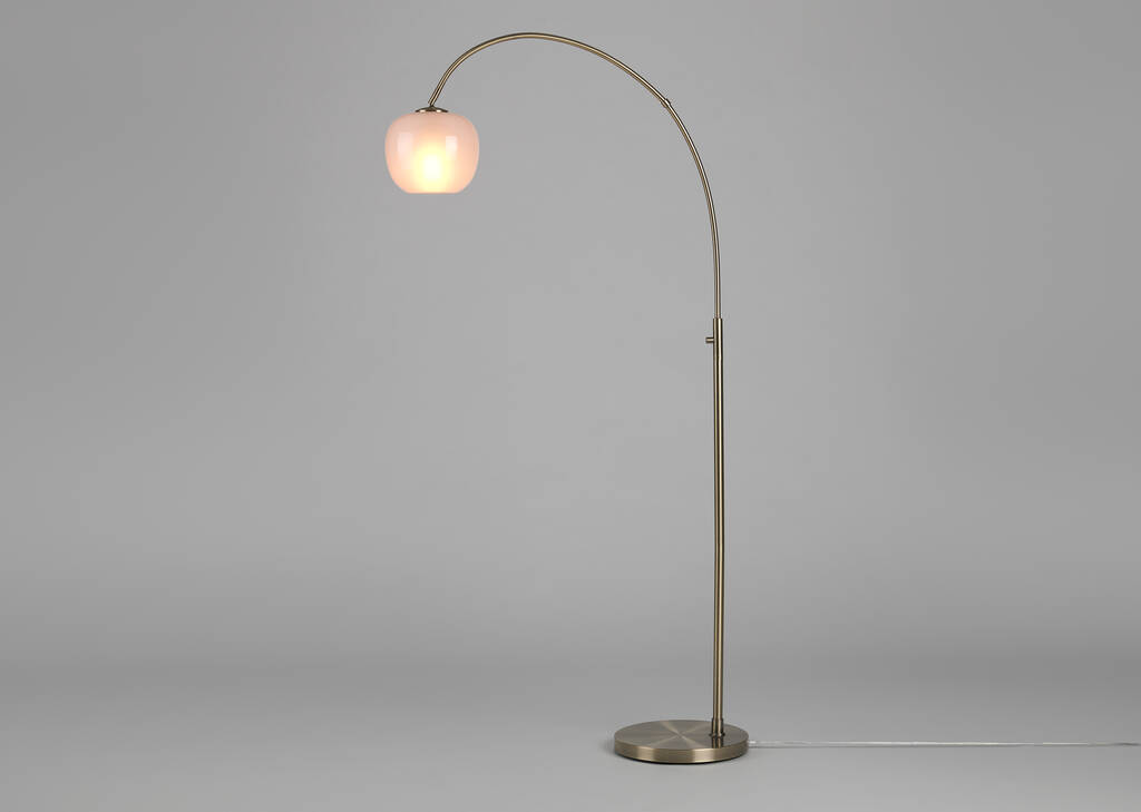 Lampe sur pied en arc Fremont