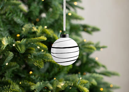 Lineo Ball Ornament White