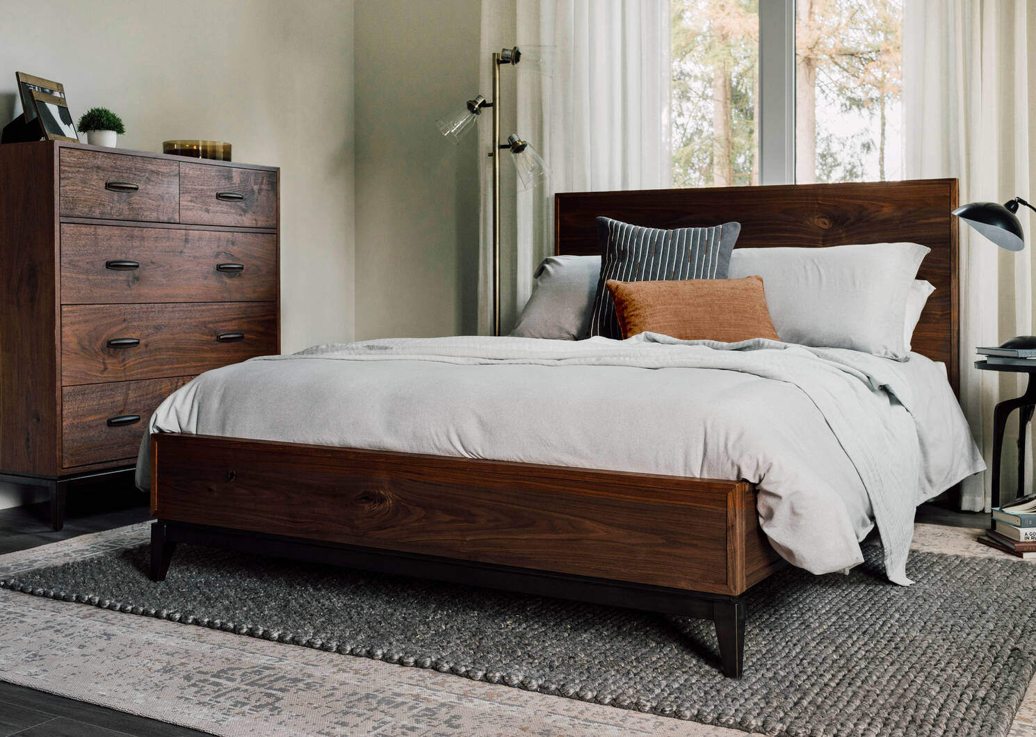 Houston Bed -Harris Walnut, KING