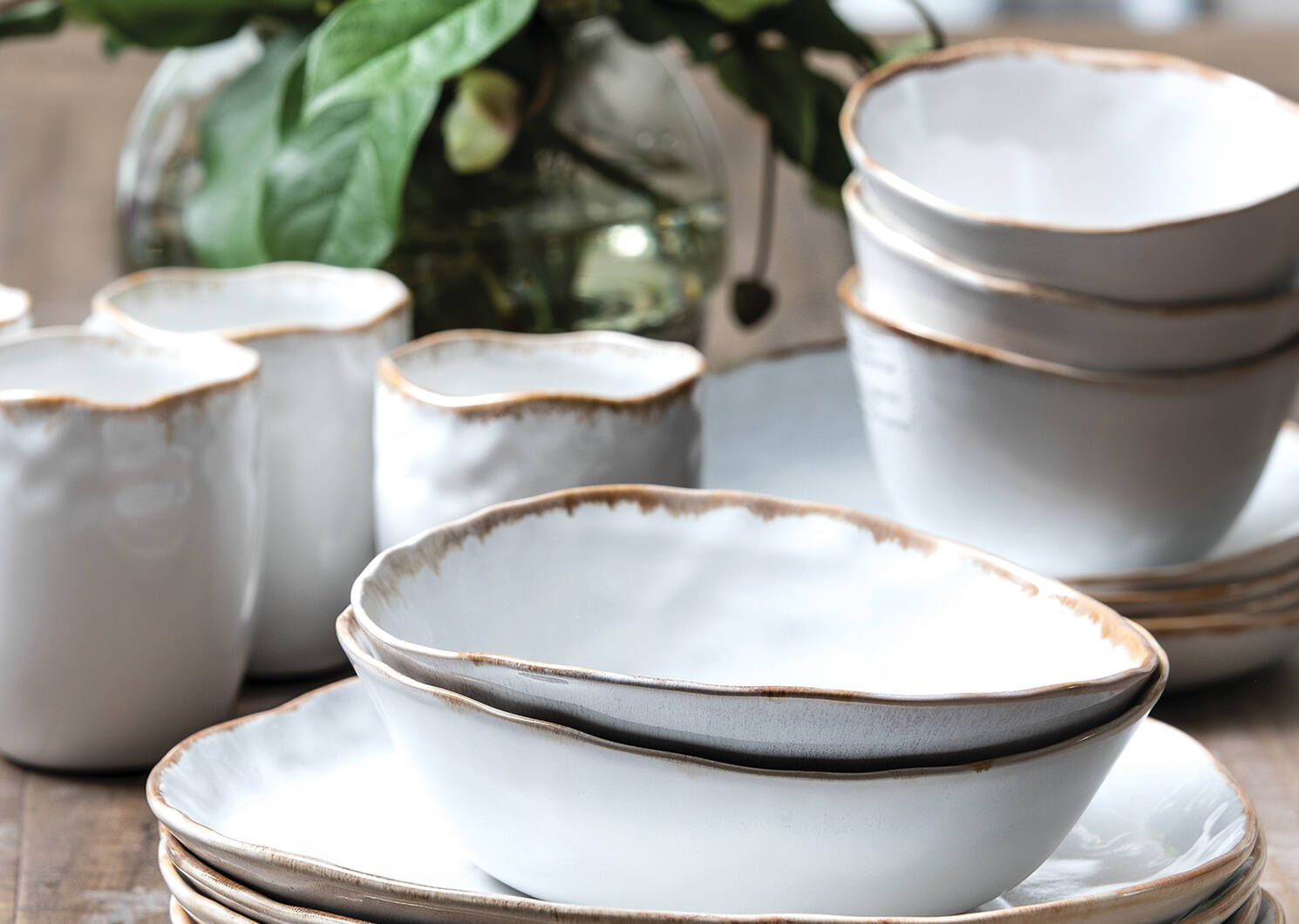 Crofton 16pc Dish Set Antique White