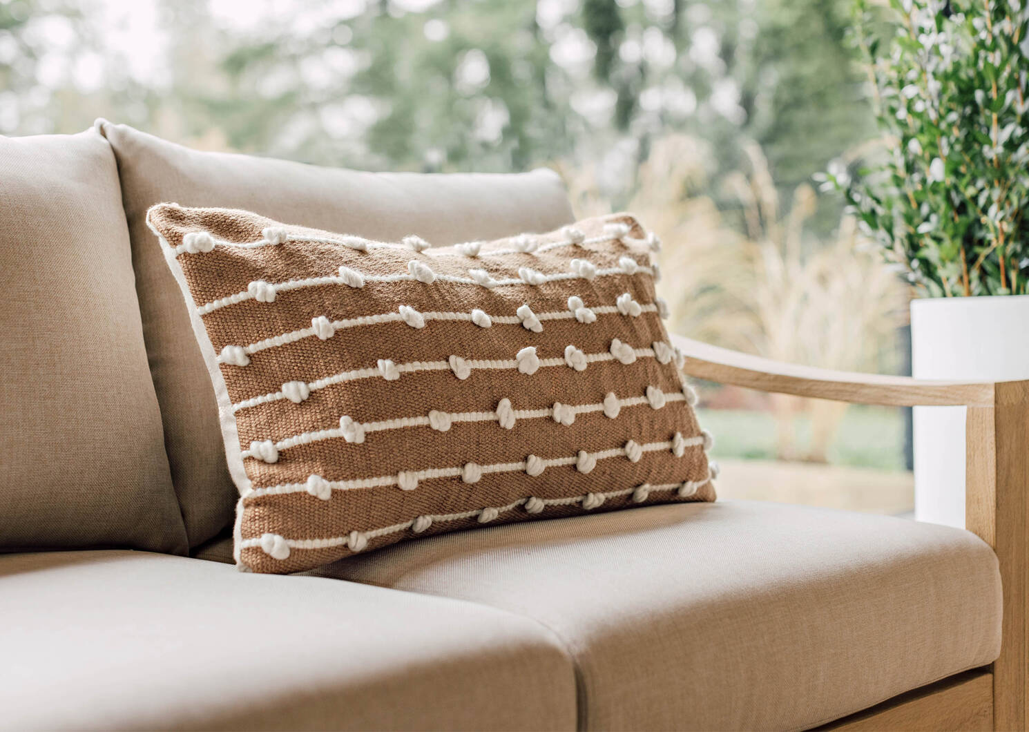 Cayo Outdoor Pillow 14x24 Flaxen/Ivor
