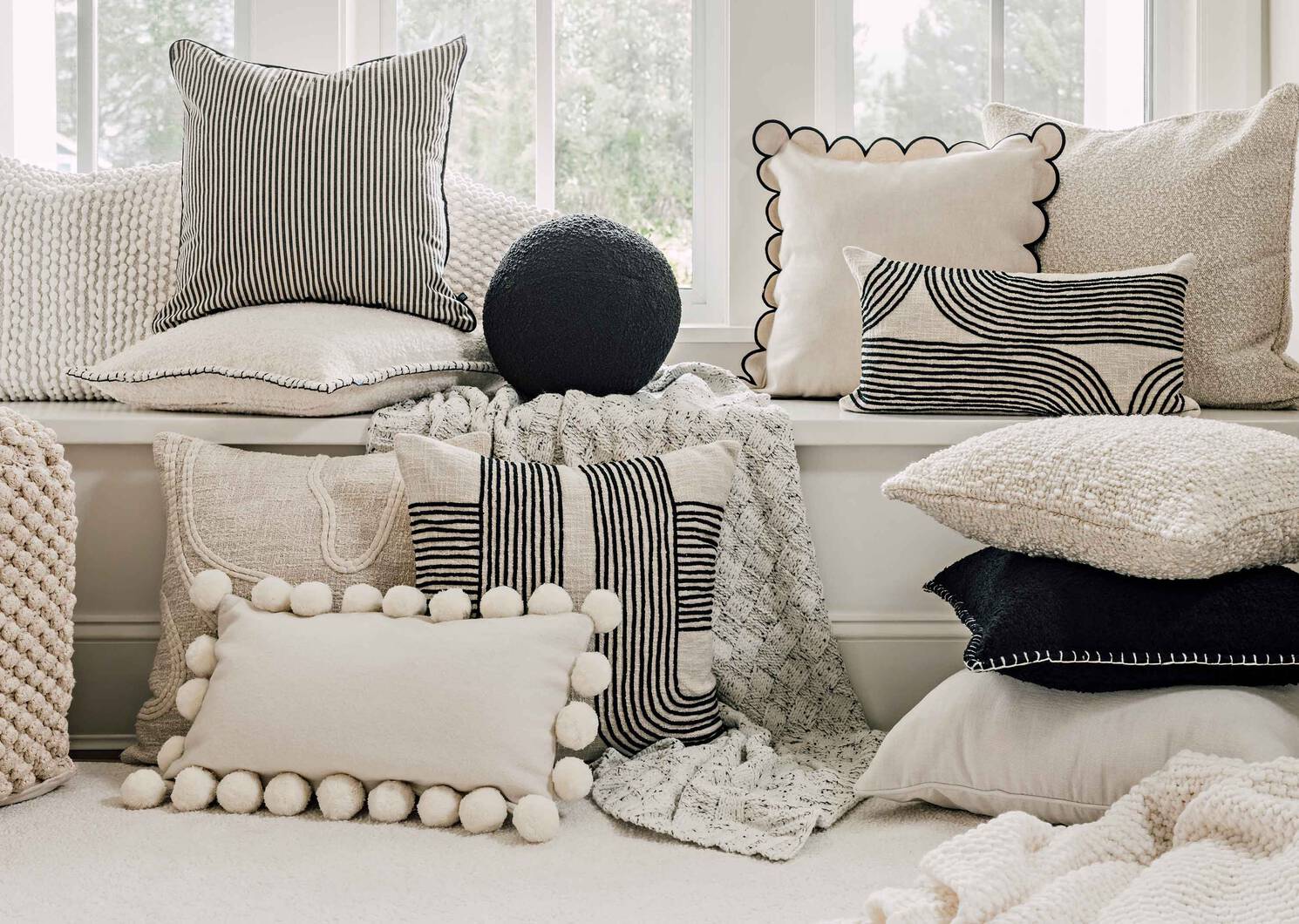 Emmett Cotton Pillow 20x20 Black/Natu