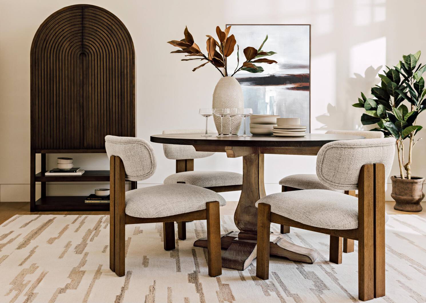 Adair Rnd Dining Table -Hughes Umber/Ale