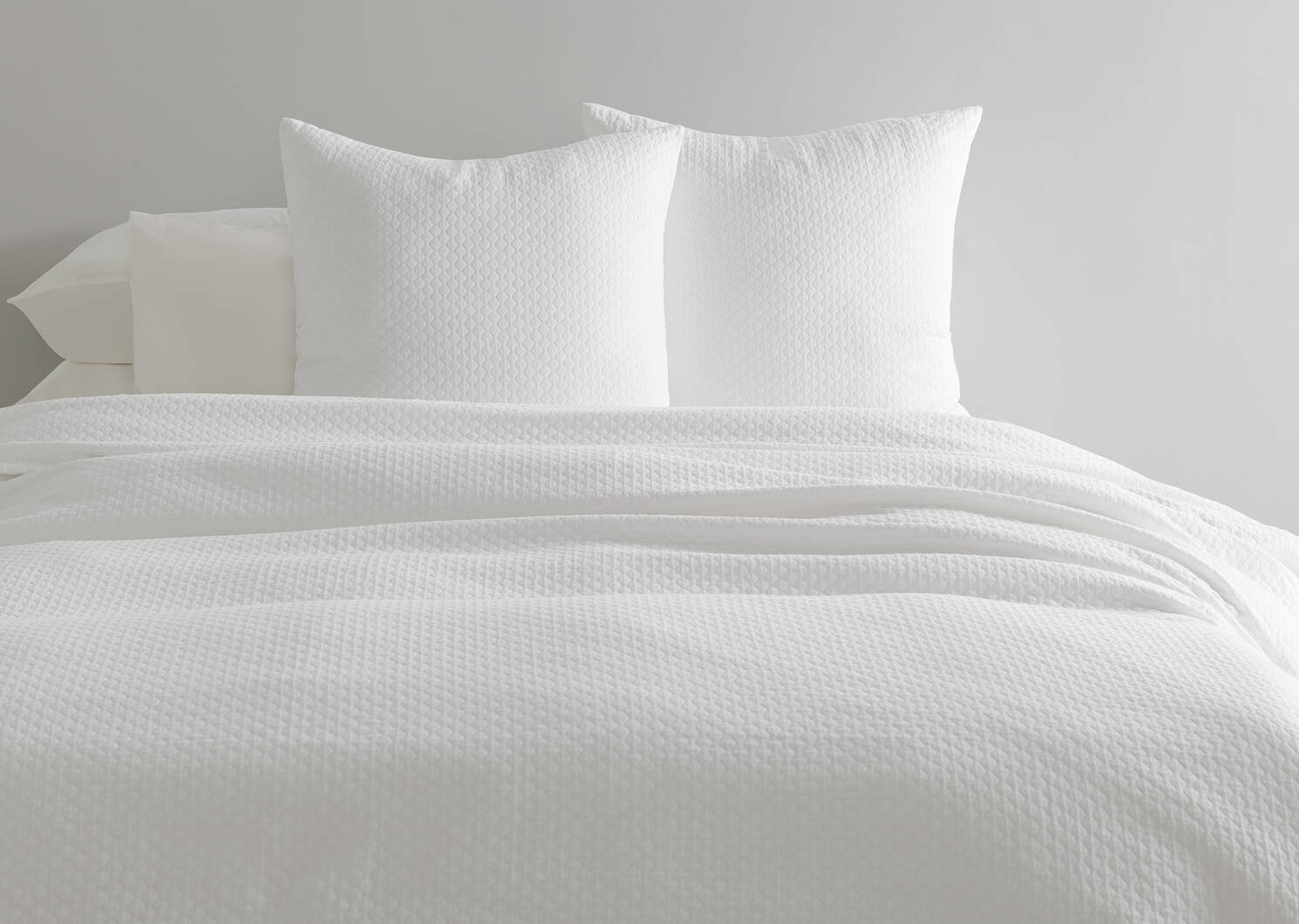 Olivia Cotton Coverlet Ivory