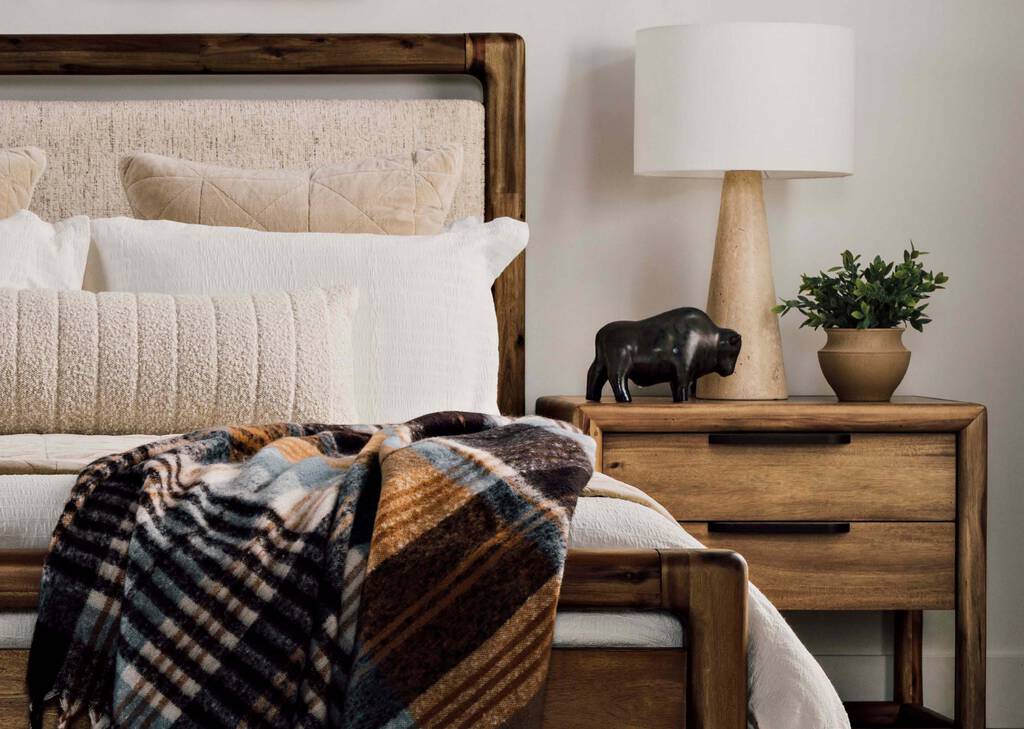 Clyde Bison Decor Grey