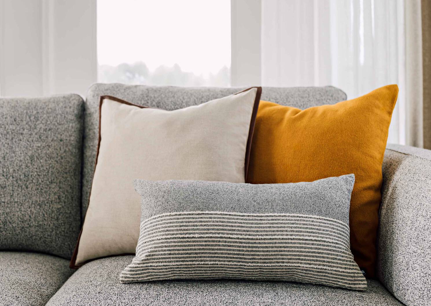 Coussin en coton Lucia 20x20 souci