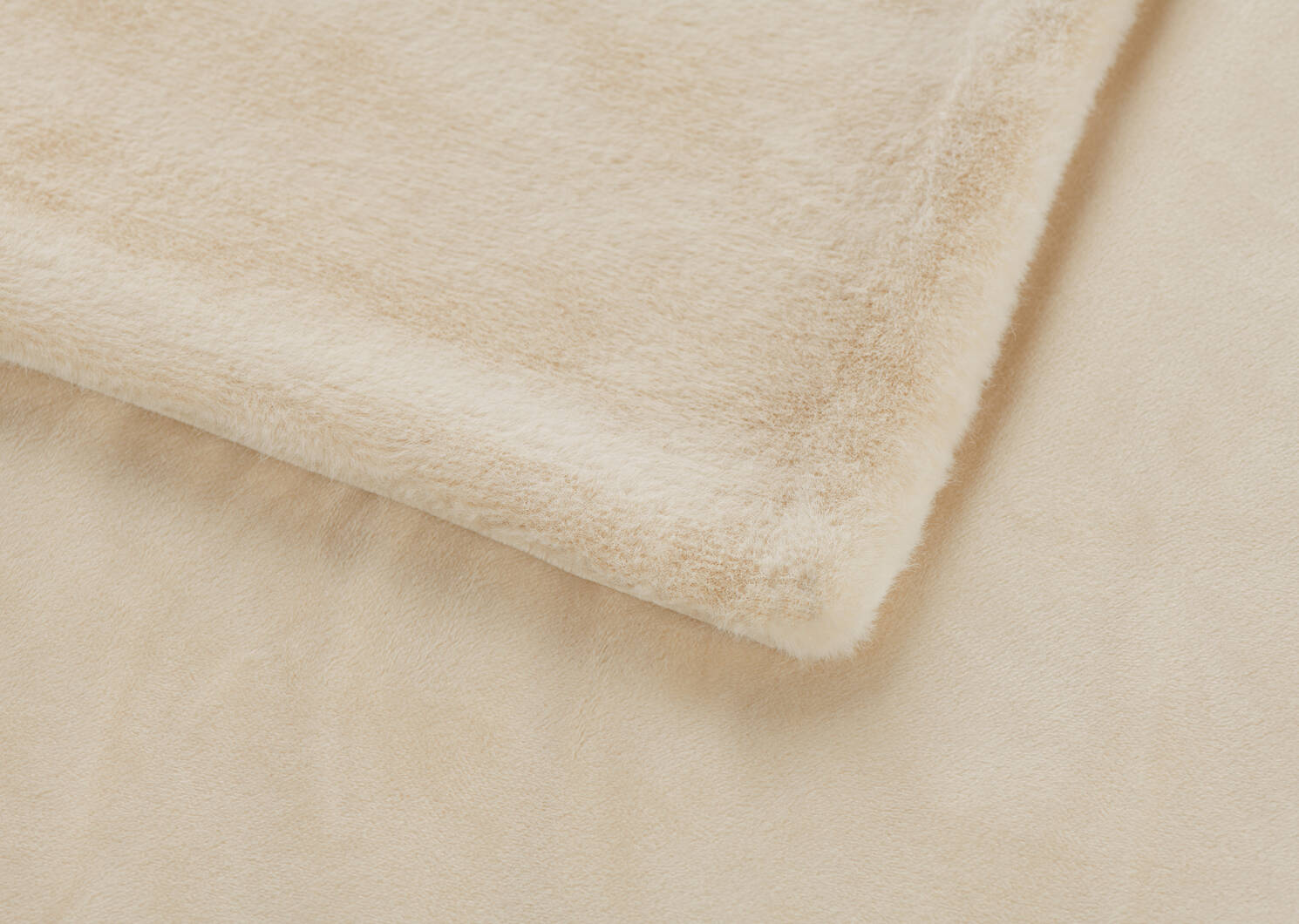 Laurent Faux Fur Throw Natural
